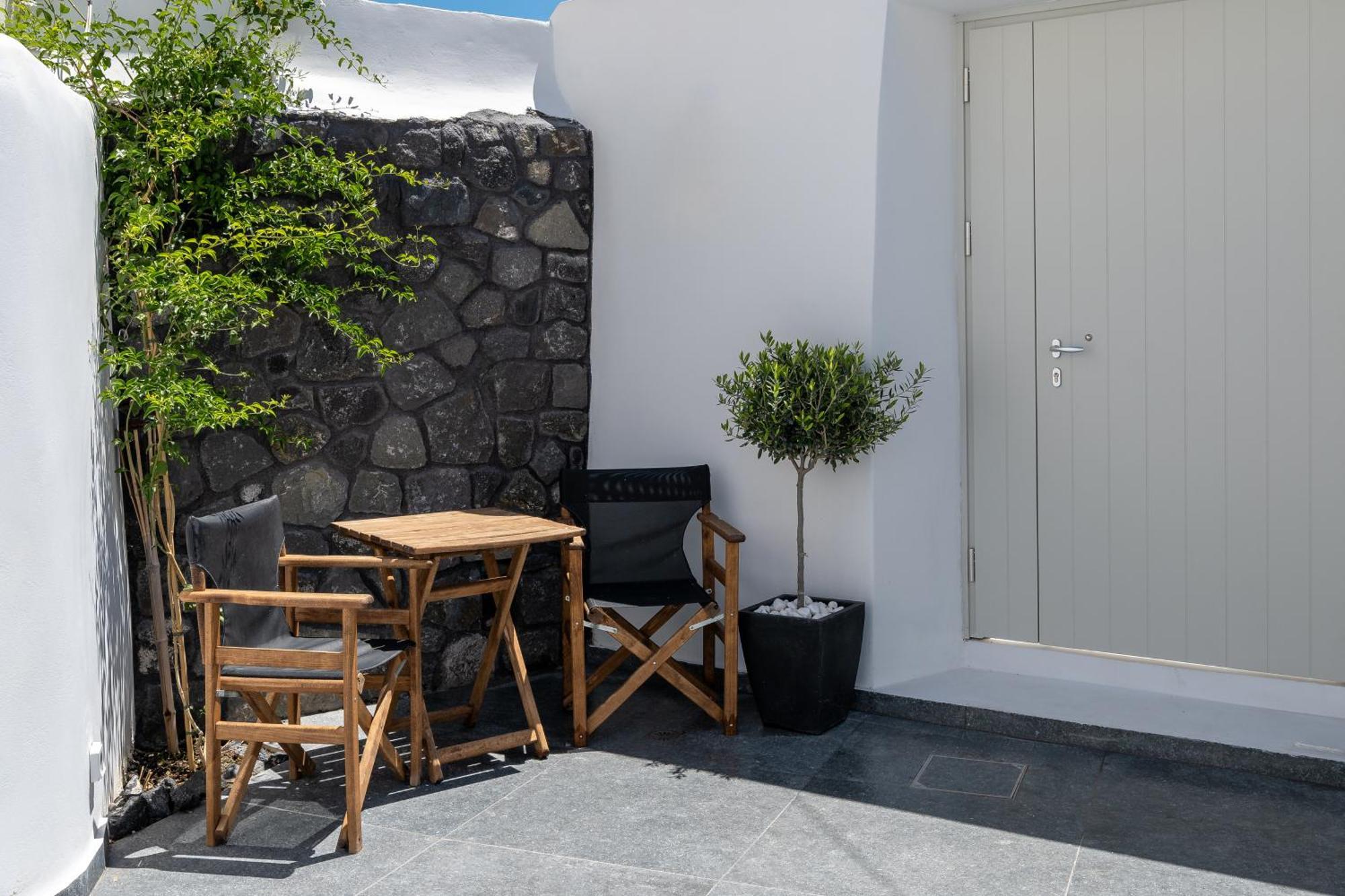 Angeleve Villa With Private Jacuzzi Фира Екстериор снимка